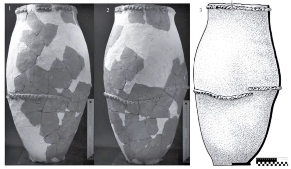 2 Barrels. Той самий горщик, знайдений минулого року під Покровкою, висотою 75 сантиметрів